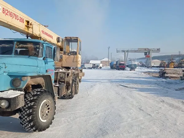 Кран 25тн