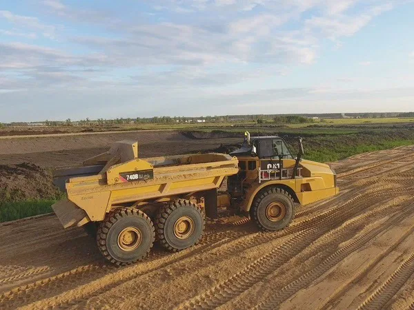 Аренда самосвала сочлененного Cat 740B EJ