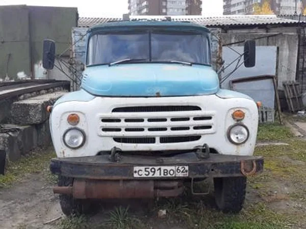 Бортовой грузовик ЗИЛ 130