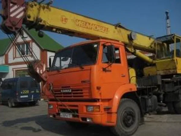 Автокран Ивановец КС-35714К-3 на шасси КамАЗ