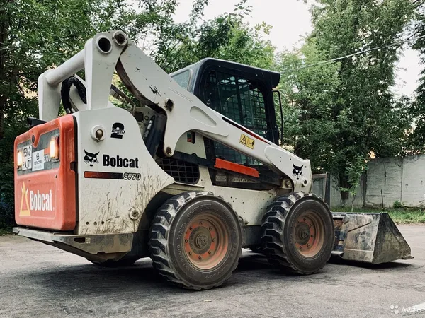 Аренда Bobcat S770 в Москве (до 1700+ кг)