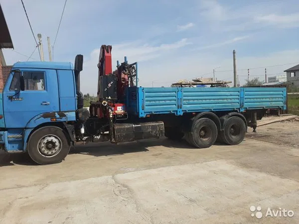 Бортовой грузовик с КМУ КамАЗ 65117
