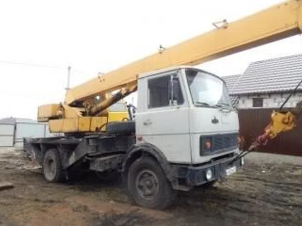 Автокран Ивановец КС-3577-4 на шасси МАЗ
