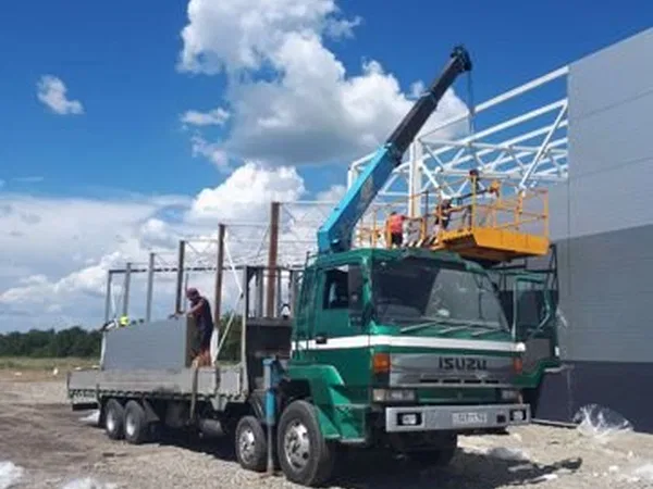 Бортовой грузовик с КМУ ISUZU