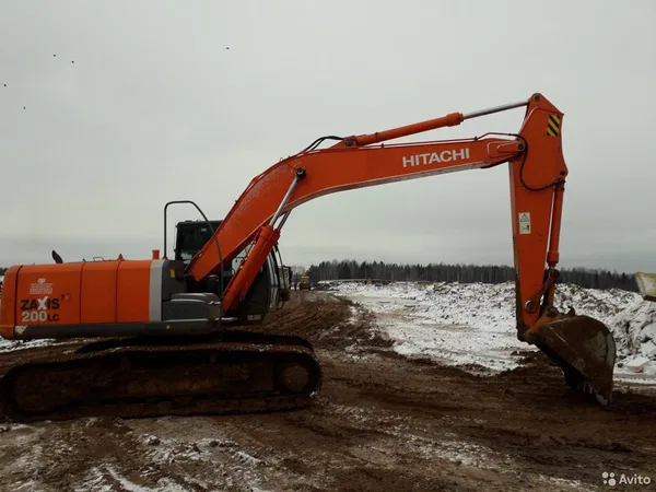 Услуги (аренда) гусеничных экскаваторов hitachi