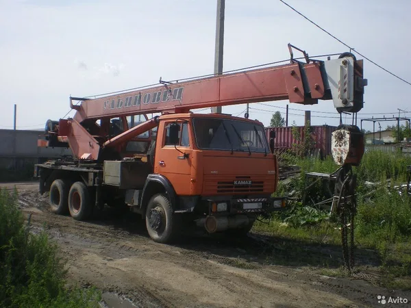Услуги автокрана 25 тонн, вылет стрелы 21 метр