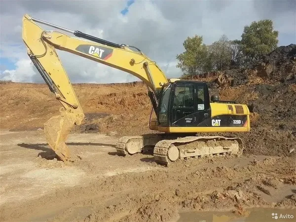 Гусеничный экскаватор caterpillar 320DL