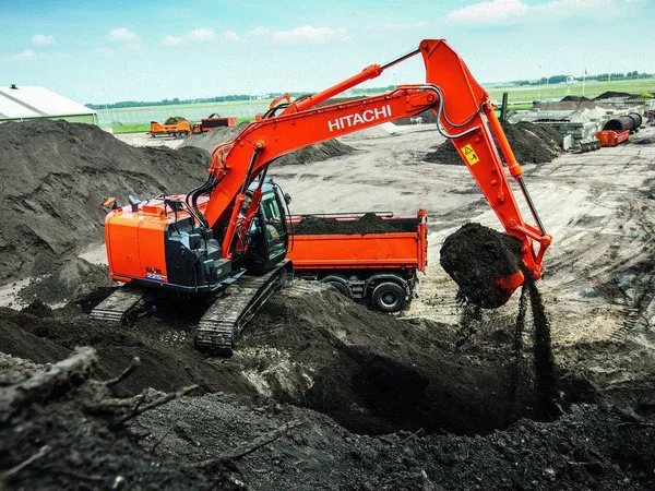 Аренда, услуги экскаватора Hitachi EX225