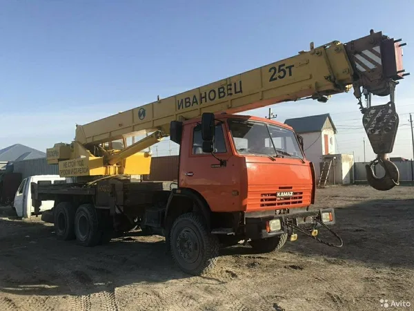 Аренда автокрана 25 тонн вылет стрелы 21 метр