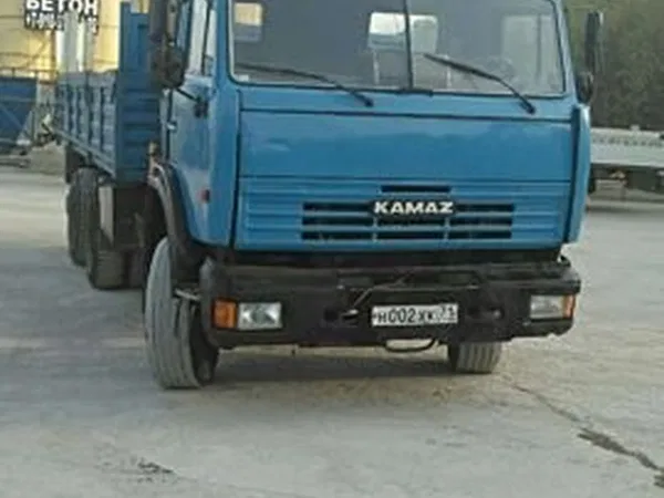 Бортовой грузовик с КМУ КамАЗ 53215