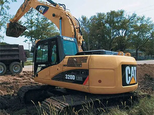 Гусеничный экскаватор CAT 320 в аренду