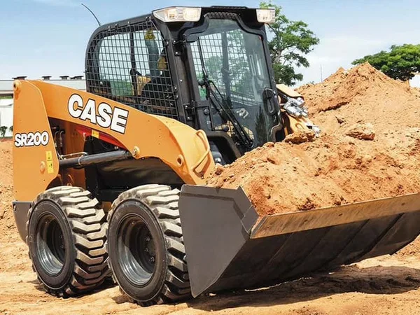Минипогрузчик Bobcat минитрактор