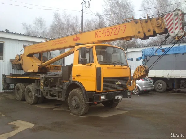 Автокран 25т