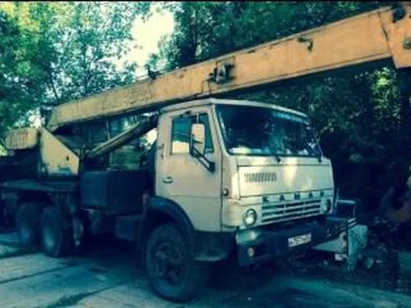 Автокран Галичанин на шасси КамАЗ