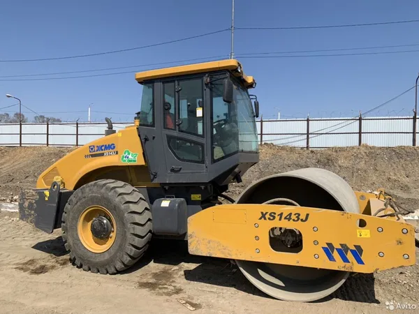 Аренда Каток грунтовый xcmg XS-143 j 14 тонн
