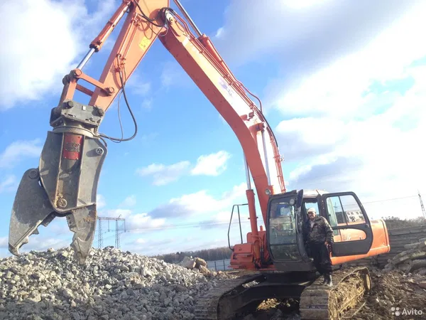 Аренда гусеничного экскаватора Hitachi 330