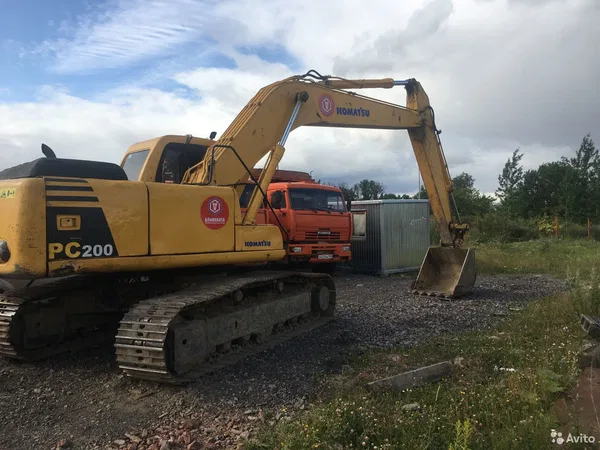 Аренда гусеничного экскаватора komatsu PC-200