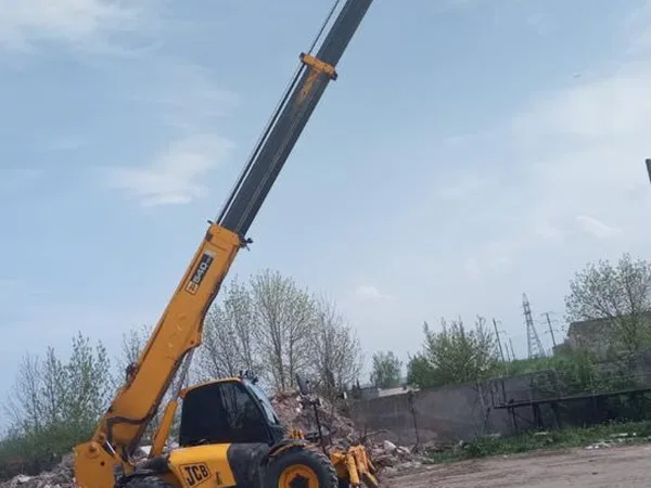 Телескопический погрузчик
