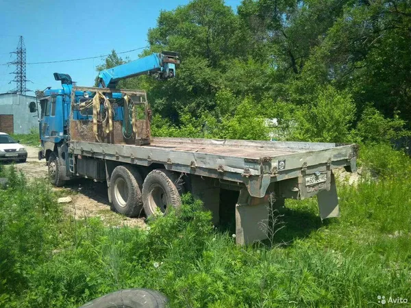 Грузовик с краном