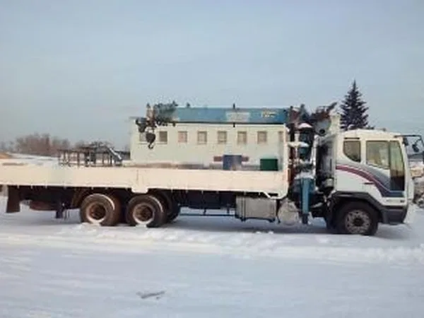 Бортовой грузовик с КМУ Daewoo Ultra Novus