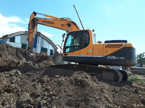 Услуги гусеничного экскаватора Hyundai R220LC