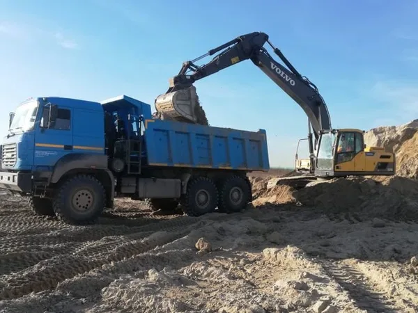 Аренда полноприводного самосвала