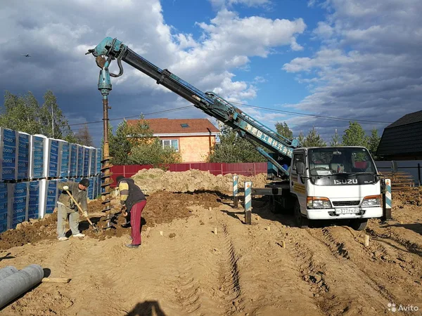Аренда ямобура Установка столбов лэп Бурение свай