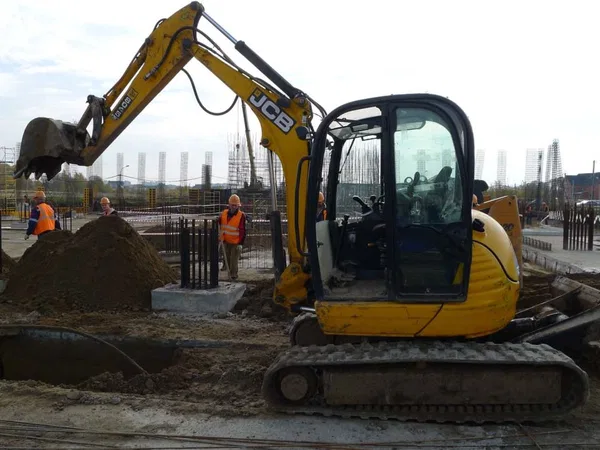 Аренда мини экскаватора JCB 8045, самосвала