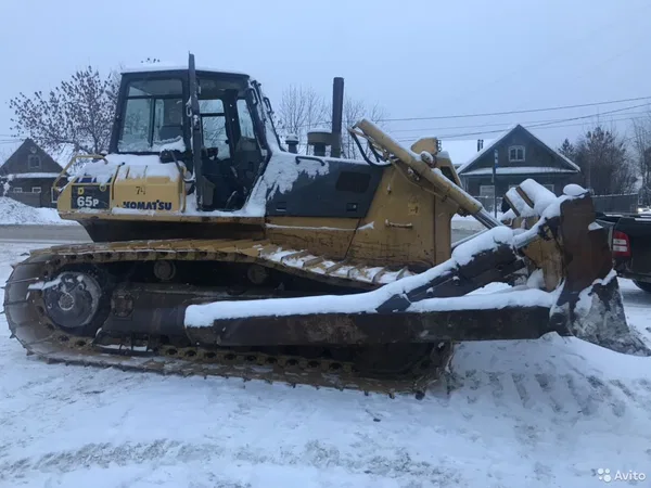 Бульдозеры Komatsu D65 Экскаваторы PC300