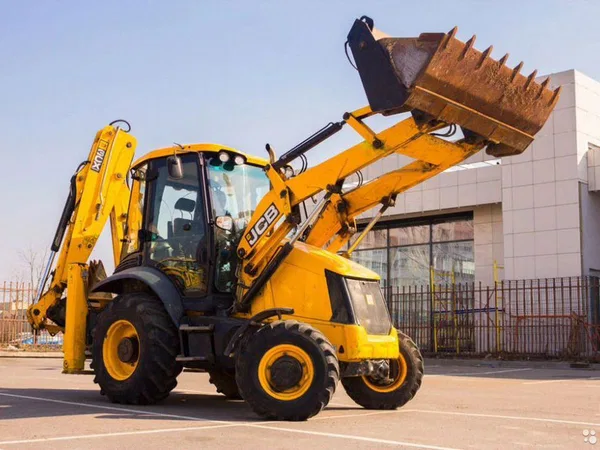 Аренда экскаватора погрузчика jcb