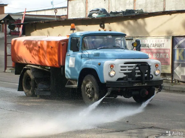 Поливомоечная машина