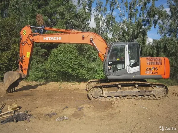 Аренда гусеничного экскаватора Hitachi zx 180