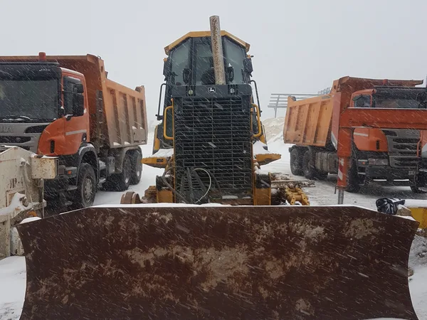 Гусеничный бульдозер Land Digger 750J ST-PAT-RR