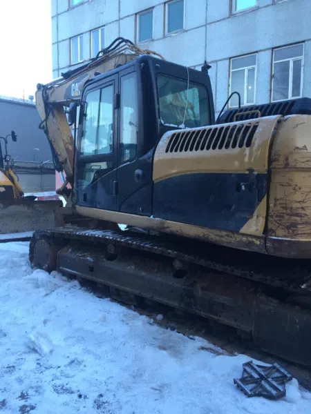 Гусеничный экскаватор Caterpillar Cat 319 D LN