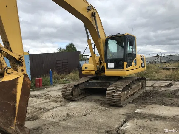 Аренда гусеничного экскаватора Komatsu PC220LC-8