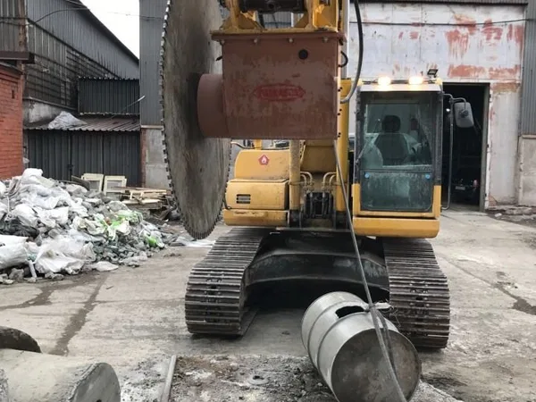 Аренда гусеничного экскаватора Komatsu PC200