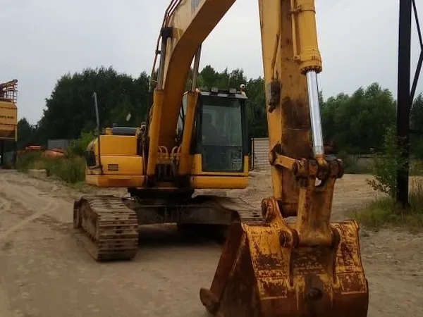 Экскаватор гусеничный komatsu 220 1м3, jcb 220 1,1