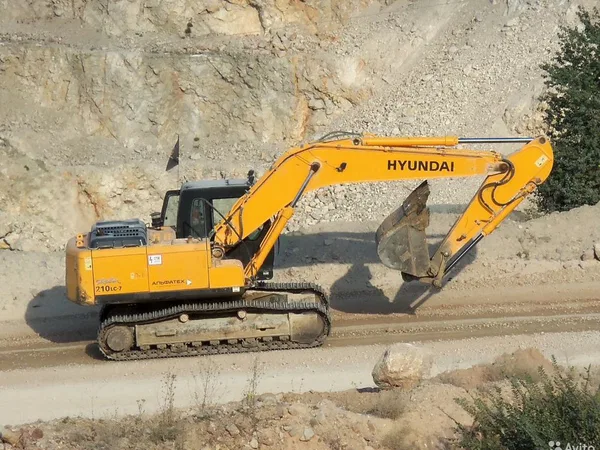Аренда гусеничного экскаватора hyundai 210 LC