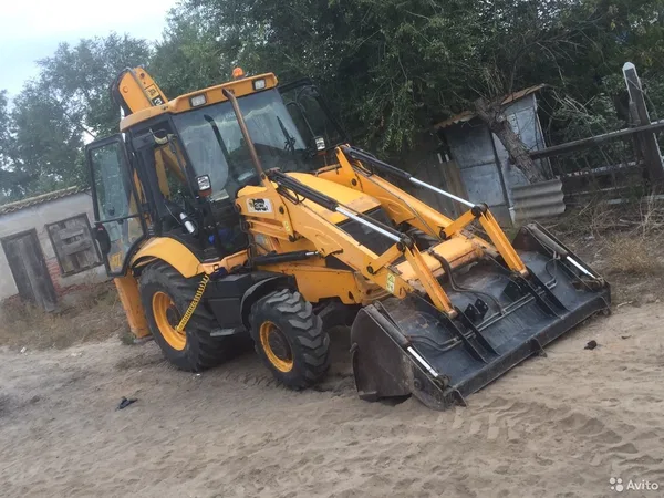 Экскаватор-погрузчик. JcB