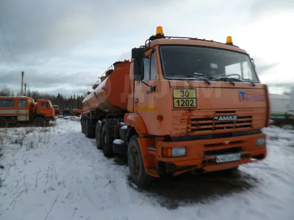Седельный тягач Камаз 6460
