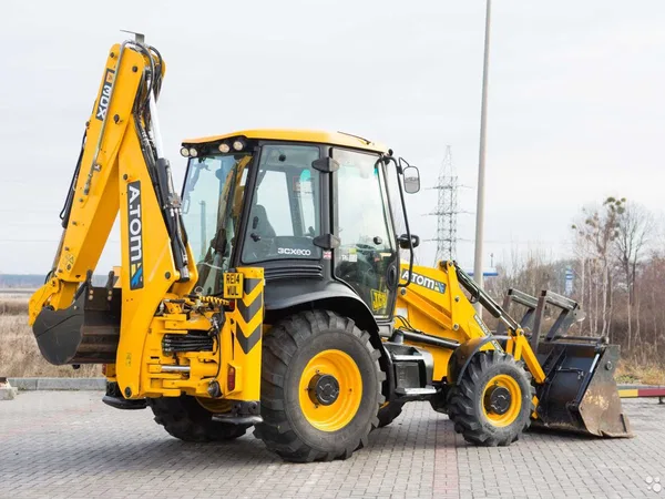 Аренда экскаватора погрузчика jcb