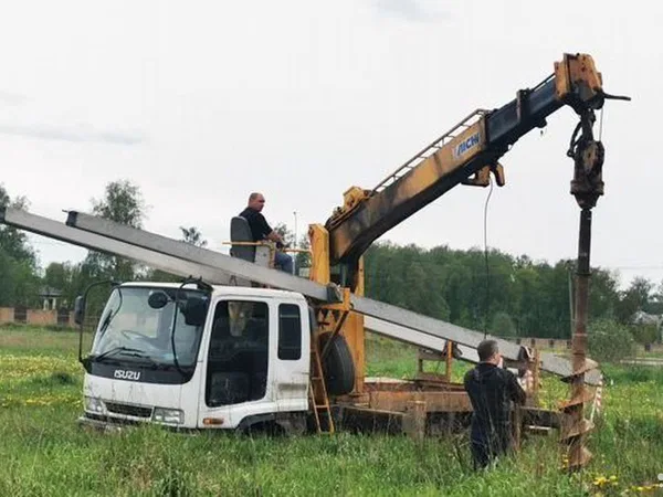Аренда ямобура Установка столбов лэп Шпунт Бурение