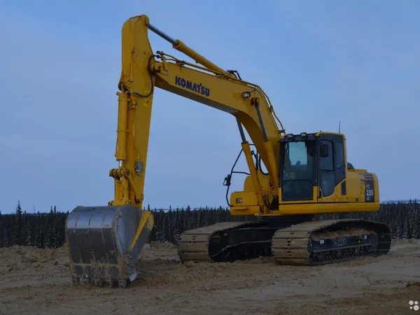 Услуги гусеничного экскаватора komatsu (болотник)