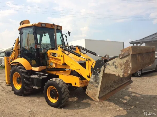 Услуги экскаватора погрузчика JCB с гидромолотом