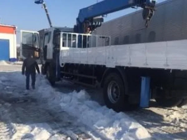 Бортовой грузовик с КМУ Daewoo Novus