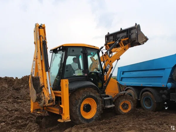 Аренда экскаватора погрузчика, трактора JCB 3CX