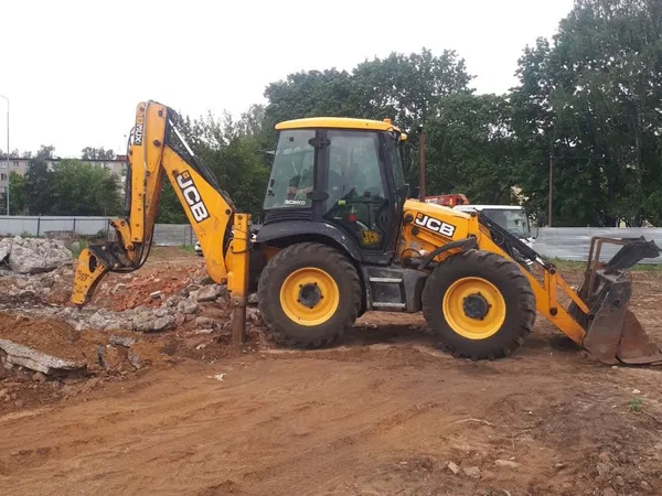 Аренда Экскаватора-погрузчика JCB