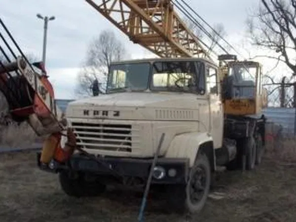 Автокран Ивановец КС-4562 на шасси КрАЗ 250