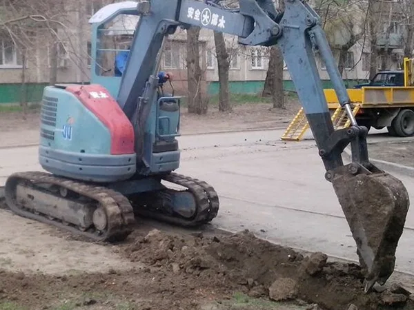 Аренда мини экскаватора,Ямобур,копка траншеи