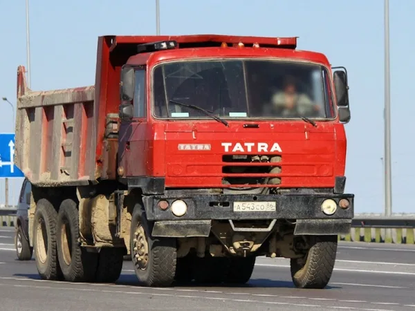Самосвал Tatra 815